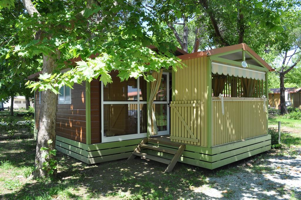Camping Versilia Mare Hotel Lido di Camaiore Buitenkant foto