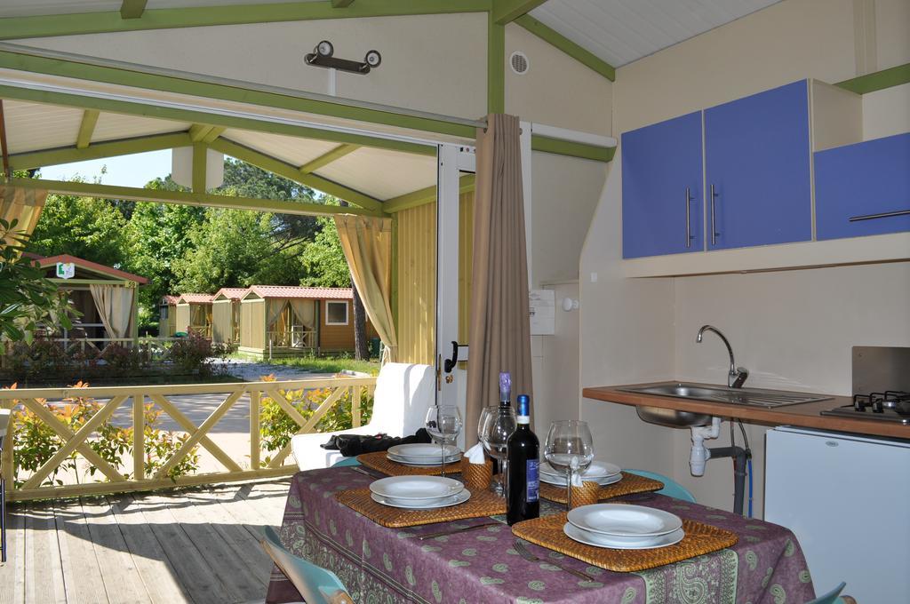 Camping Versilia Mare Hotel Lido di Camaiore Buitenkant foto